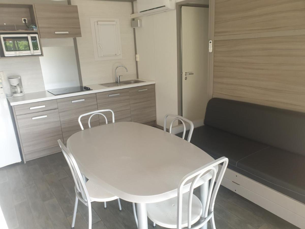 Camping Municipal La Sapinette 基扬 外观 照片